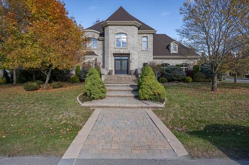 Frontage - 2 Place De Montmedy, Lorraine, QC - Outdoor