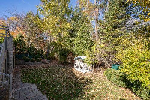 Backyard - 2 Place De Montmedy, Lorraine, QC - Outdoor