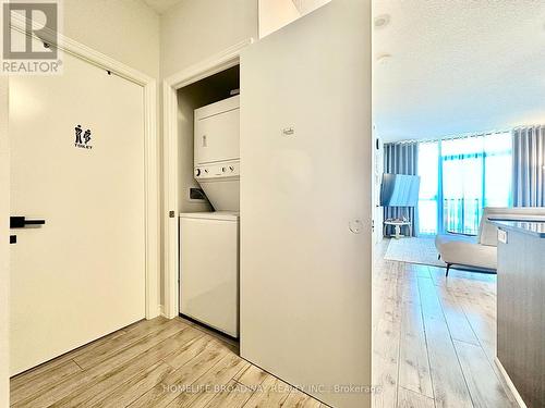 1604 - 1328 Birchmount Road, Toronto, ON - Indoor Photo Showing Laundry Room