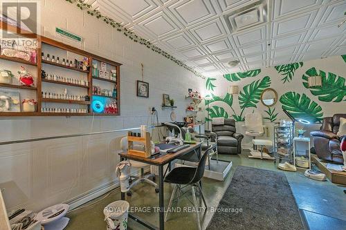 130 - 22790 Amiens Road, Middlesex Centre, ON - Indoor Photo Showing Other Room