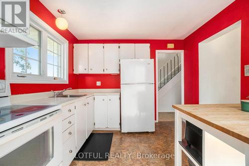 427 Kintyre Private, Ottawa, ON - Indoor Photo Showing Kitchen
