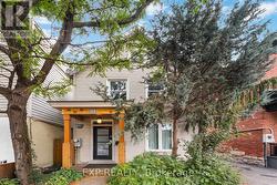 162 KING EDWARD AVENUE  Ottawa, ON K1N 7L3