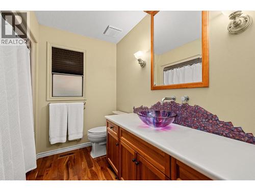 3929 Gallaghers Circle, Kelowna, BC - Indoor Photo Showing Bathroom