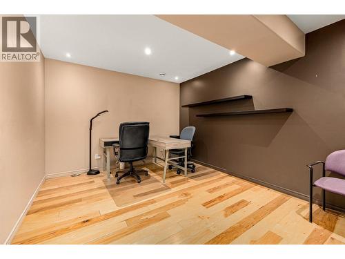 3929 Gallaghers Circle, Kelowna, BC - Indoor Photo Showing Other Room