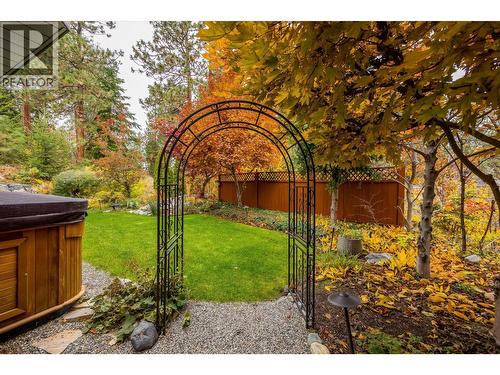 3929 Gallaghers Circle, Kelowna, BC - Outdoor