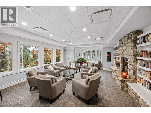 3929 Gallaghers Circle, Kelowna, BC - Indoor