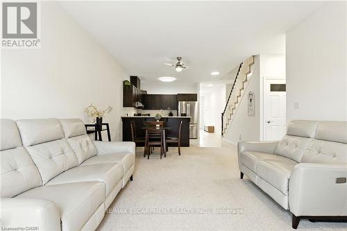 20 - 310 Southbrook Drive, Hamilton, ON - Indoor Photo Showing Living Room