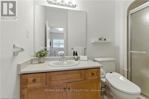 20 - 310 Southbrook Drive, Hamilton, ON - Indoor Photo Showing Bathroom