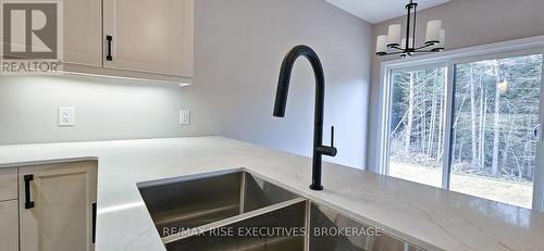 173 Creighton Drive, Loyalist (Odessa), ON - Indoor Photo Showing Kitchen