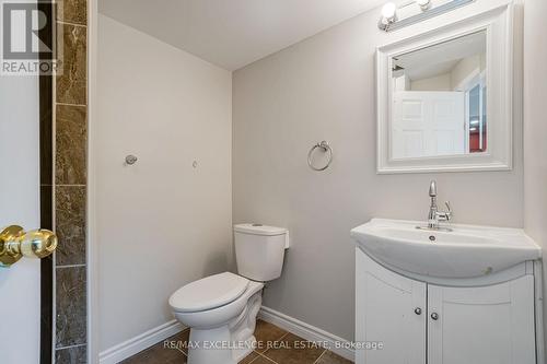 3366 Mikalda Road, Burlington, ON - Indoor Photo Showing Bathroom