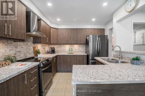3366 Mikalda Road, Burlington, ON - Indoor Photo Showing Kitchen With Stainless Steel Kitchen With Double Sink With Upgraded Kitchen