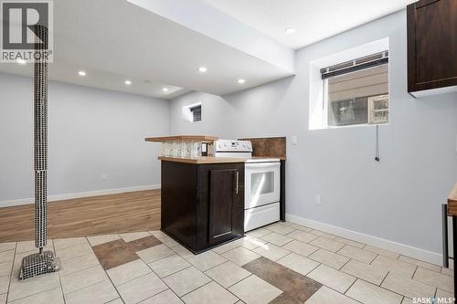2711 Mackay Street, Regina, SK - Indoor Photo Showing Kitchen