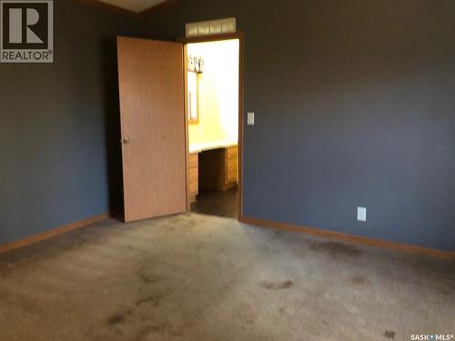 518 Railway Avenue Se, Preeceville, SK - Indoor