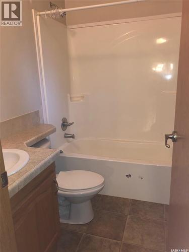 518 Railway Avenue Se, Preeceville, SK - Indoor Photo Showing Bathroom