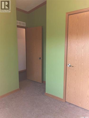 518 Railway Avenue Se, Preeceville, SK - Indoor