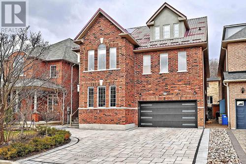 32 SEABREEZE AVENUE  Vaughan, ON L4J 8R7