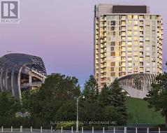 102 - 3075 TRAFALGAR ROAD  Oakville, ON L6H 7C2