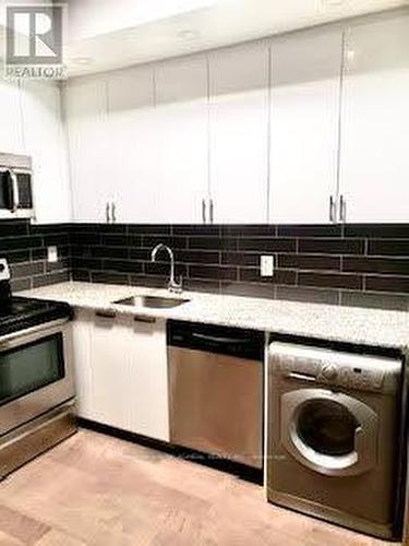 2785 Baseline Road, Ottawa, ON - Indoor Photo Showing Kitchen With Upgraded Kitchen