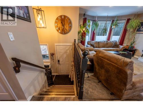 517 12Th Street S, Golden, BC - Indoor Photo Showing Other Room