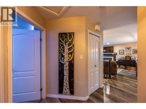 517 12Th Street S, Golden, BC - Indoor Photo Showing Other Room