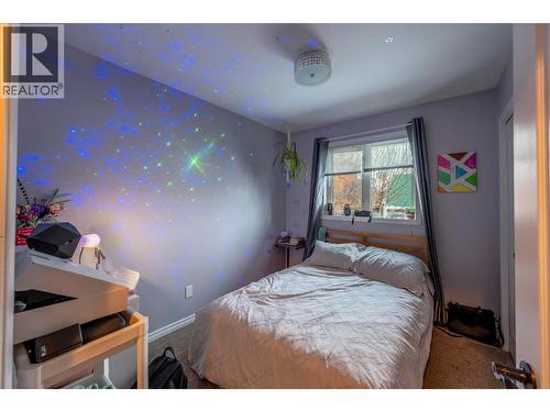 517 12Th Street S, Golden, BC - Indoor Photo Showing Bedroom