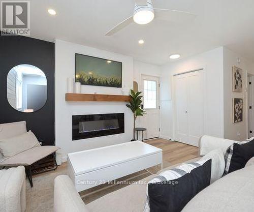 29 - 17 DAWSON DRIVE  Collingwood, ON L9Y 5B4