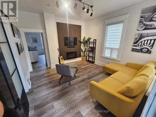 42 TERRACE STREET  London South (South I), ON N5Z 2X4