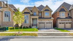 126 SILK TWIST DRIVE  East Gwillimbury, ON L9N 0W1