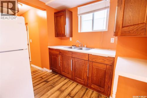 721 King Street, Regina, SK - Indoor Photo Showing Kitchen With Double Sink