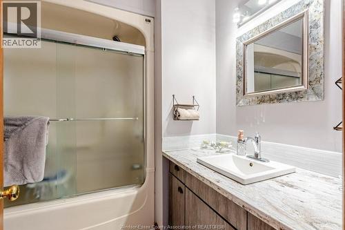 70 Glenroy Unit# 7, London, ON - Indoor Photo Showing Bathroom