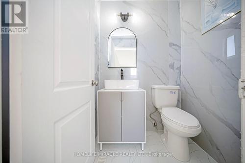 3777 Woodruff Crescent, Mississauga, ON - Indoor Photo Showing Bathroom