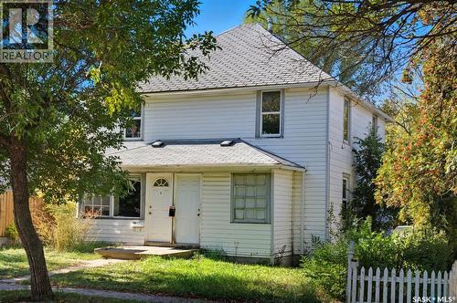 1121 108th STREET  North Battleford, SK S9A 2B1