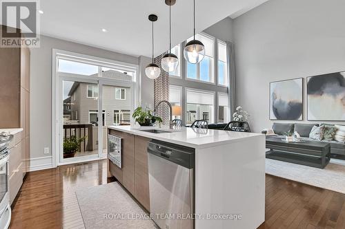 743 Brian Good Avenue, Ottawa, ON - Indoor Photo Showing Kitchen With Upgraded Kitchen