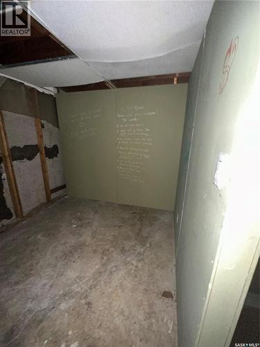 1118 Angus Street, Regina, SK - Indoor