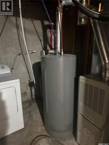 1118 Angus Street, Regina, SK - Indoor Photo Showing Laundry Room