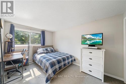 23 Bismark Drive, Cambridge, ON - Indoor Photo Showing Bedroom