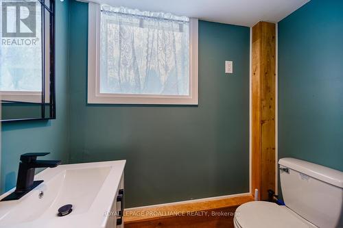 2804 Myrtle Place, Elizabethtown-Kitley, ON - Indoor Photo Showing Bathroom