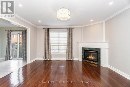 3673 Freeman Terrace, Mississauga, ON - Indoor Photo Showing Living Room With Fireplace