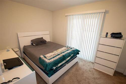 32 Oakleigh Place, Winnipeg, MB - Indoor Photo Showing Bedroom