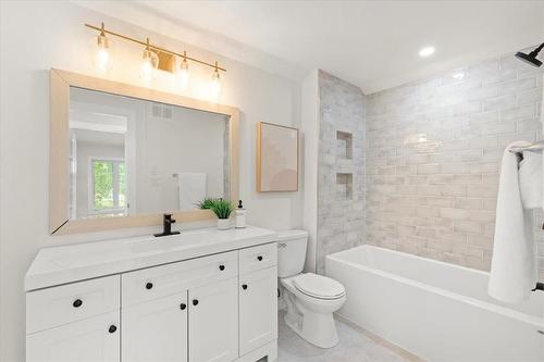 242 Kenaston Boulevard, Winnipeg, MB - Indoor Photo Showing Bathroom