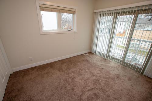 32 Oakleigh Place, Winnipeg, MB - Indoor Photo Showing Other Room
