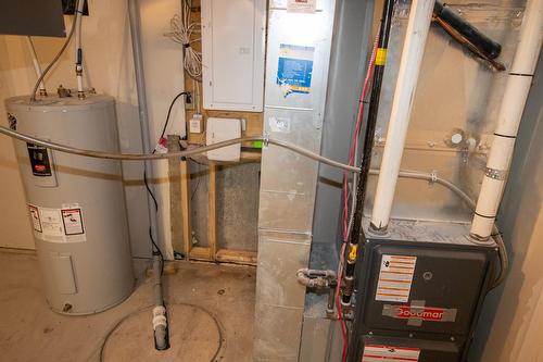 32 Oakleigh Place, Winnipeg, MB - Indoor Photo Showing Basement