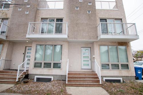 32 Oakleigh Place, Winnipeg, MB - Outdoor With Balcony