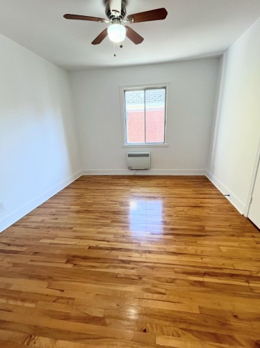 Chambre à coucher - 10290 Rue St-Urbain, Montréal (Ahuntsic-Cartierville), QC - Indoor Photo Showing Other Room