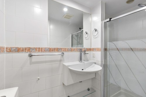 Master Bathroom - 2140 Ch. Lucerne, Mont-Royal, QC - Indoor Photo Showing Bathroom