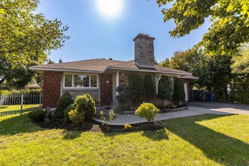 Exterior - 2140 Ch. Lucerne, Mont-Royal, QC - Outdoor