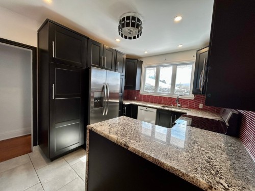 Kitchen - 2140 Ch. Lucerne, Mont-Royal, QC - Indoor Photo Showing Kitchen