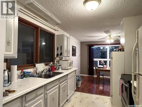 904 Railway Avenue, Loon Lake, SK - Indoor Photo Showing Kitchen With Double Sink