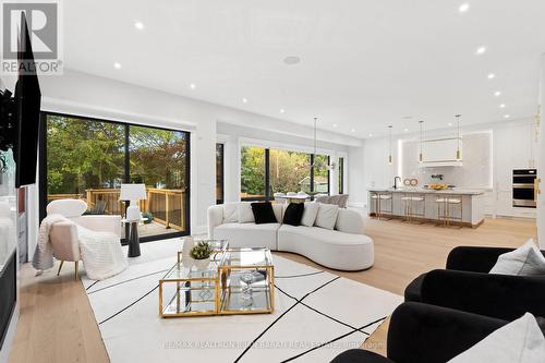 422 Hounslow Avenue, Toronto, ON - Indoor Photo Showing Living Room