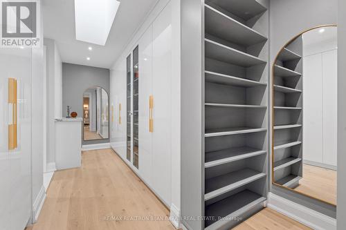 422 Hounslow Avenue, Toronto, ON - Indoor